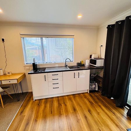 Modern 1 Bedroom Guest House Upper Hutt Exterior foto