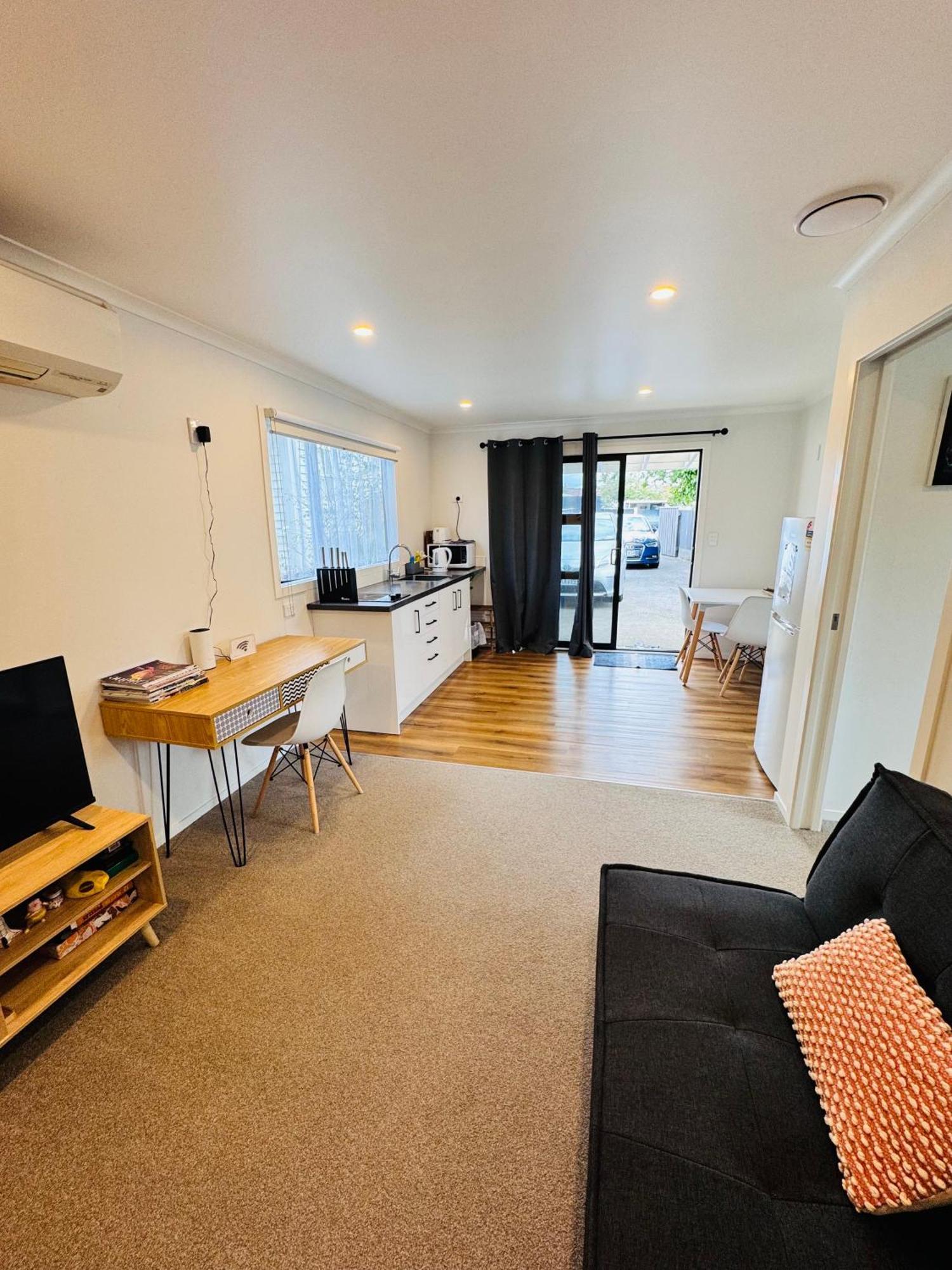 Modern 1 Bedroom Guest House Upper Hutt Exterior foto